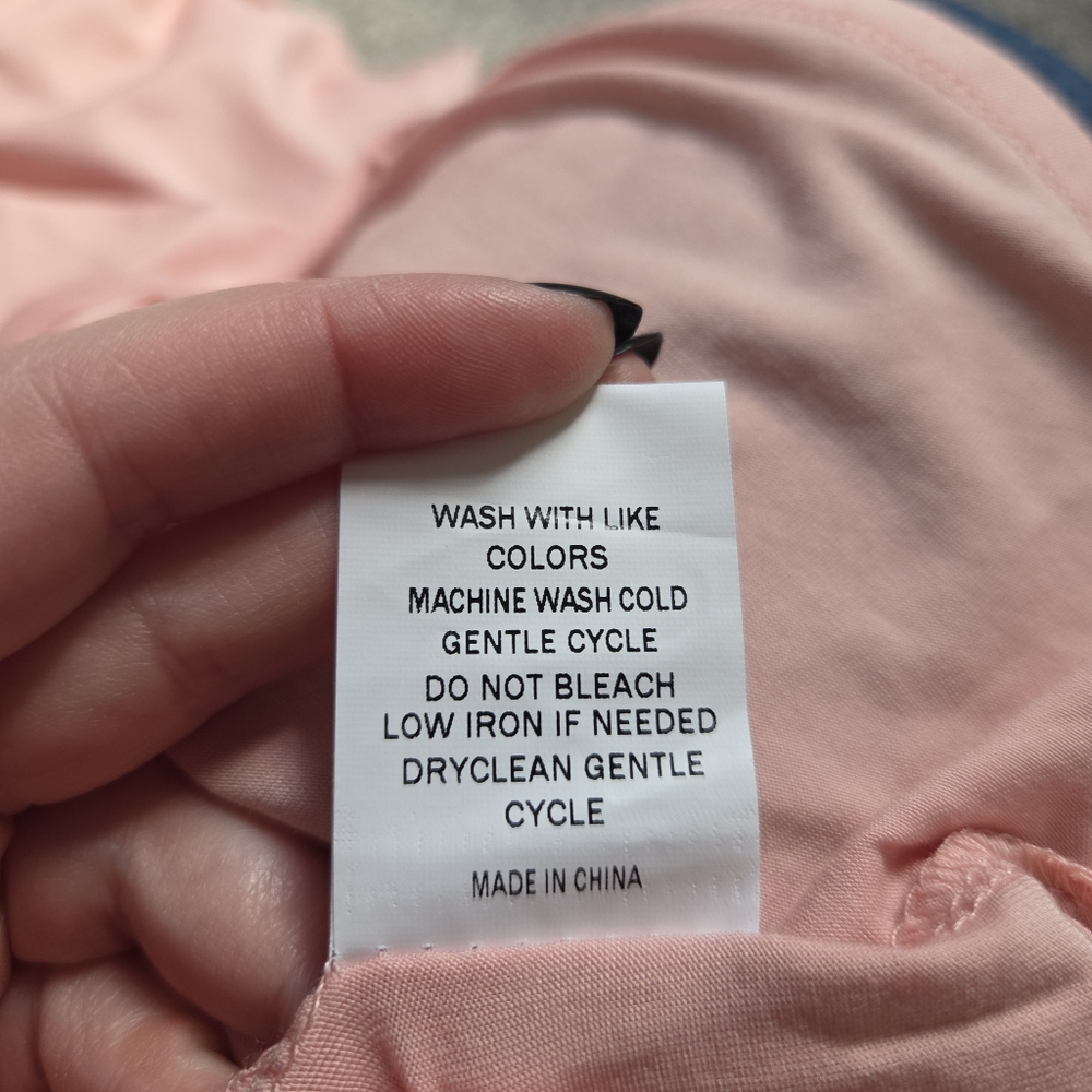 Basic Bae Pink V-Neck T-shirt NWT - Picture 11 of 11